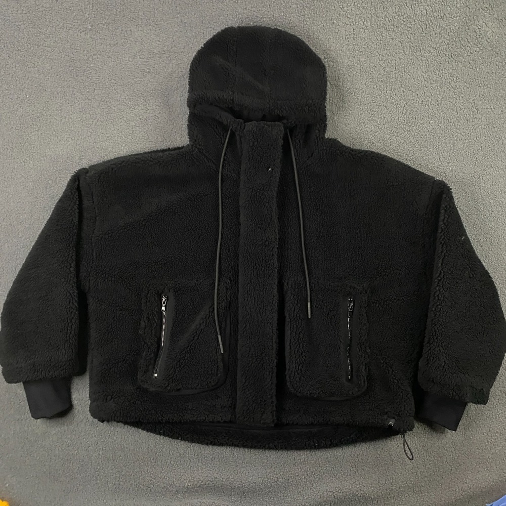Varley Montalvo Sherpa Faux Fur Jacket size Large Fleece Teddy Oversized black